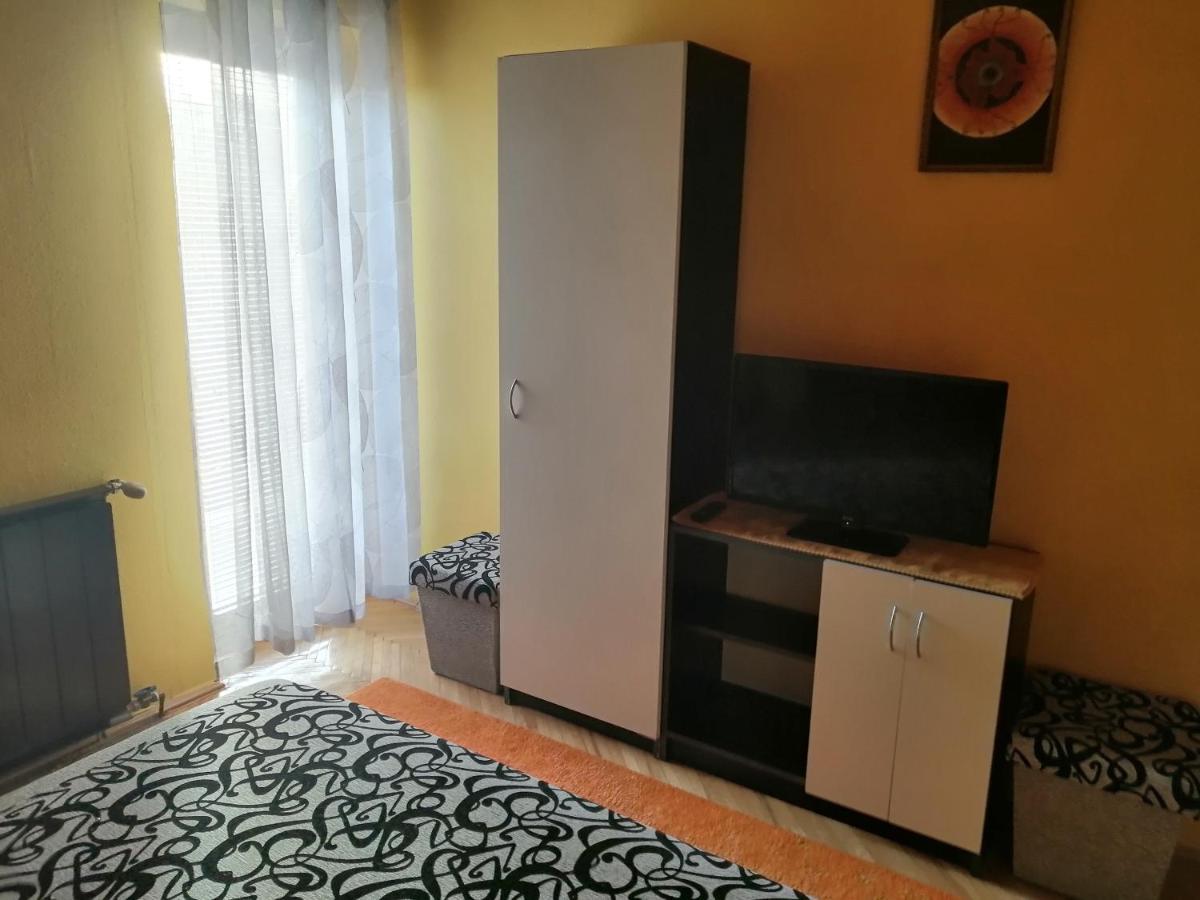 Susanna Vendeghaz Hotel Siofok Bagian luar foto